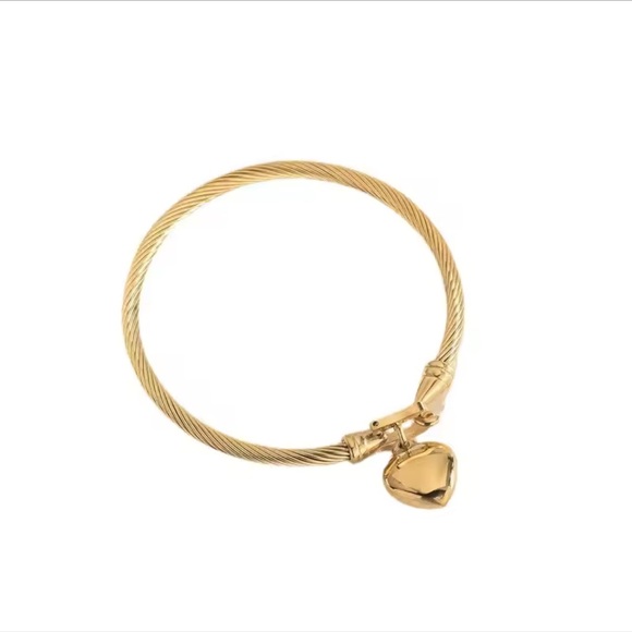 Bracelet 18K Gold Stainless Steel Heart Bangle - Picture 4 of 11